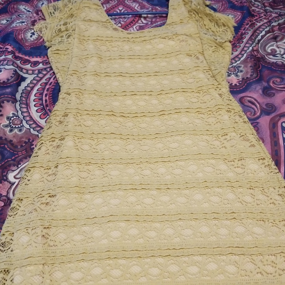 Dress - Picture 3 of 3